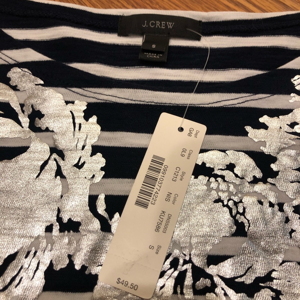 ✨ J. Crew long sleeve silver detail top - Picture 2 of 3